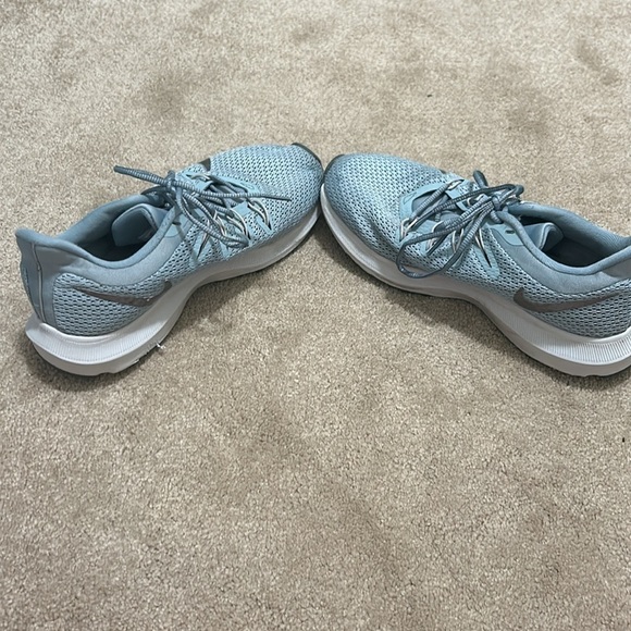 blue nike running shoes size 6. - Picture 3 of 3
